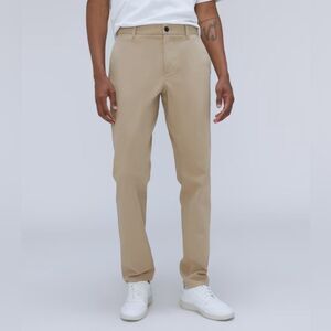 Everlane The Performance Chino | Uniform Slim Fit in Khaki Size 32 X 30